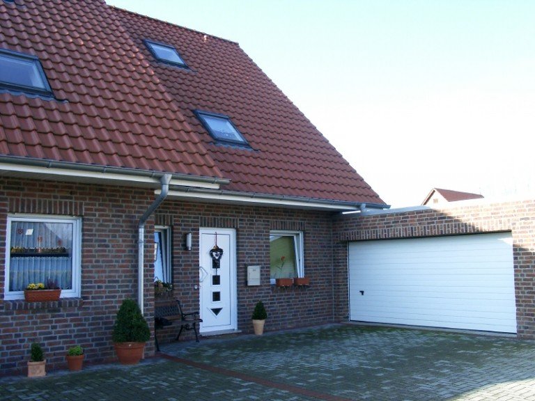 Frontansicht L�hne Reiheneckhaus Die etwas andere Variante, exklusiv mit Wintergarten und Doppelgarage