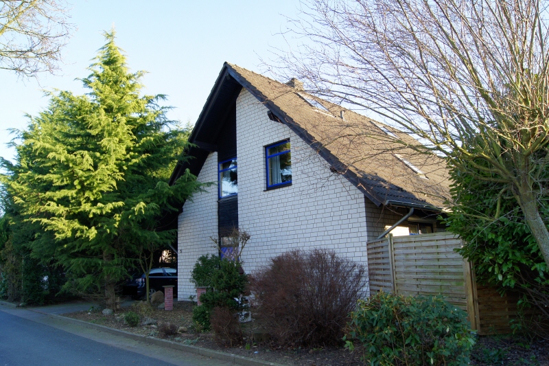 Frontansicht Einfamilienhaus L�hne