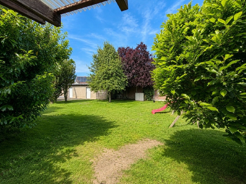 Garten Mehrfamilienhaus L�hne