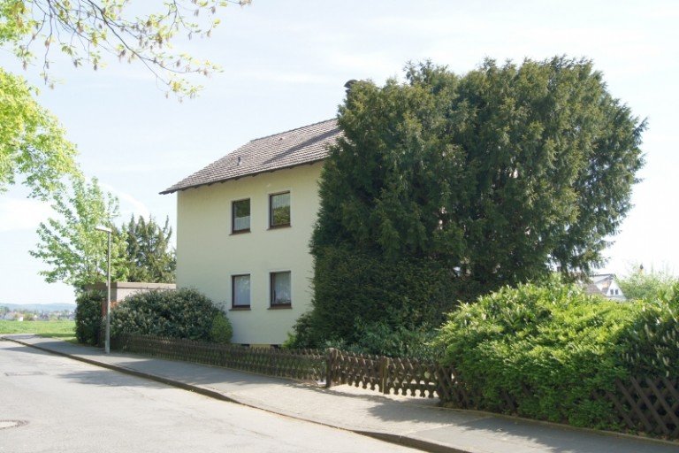 Ansicht von vorne L�hne Zweifamilienhaus ZFH in ruhiger Lage, auch als Kapitalanlage hervorragend geeignet