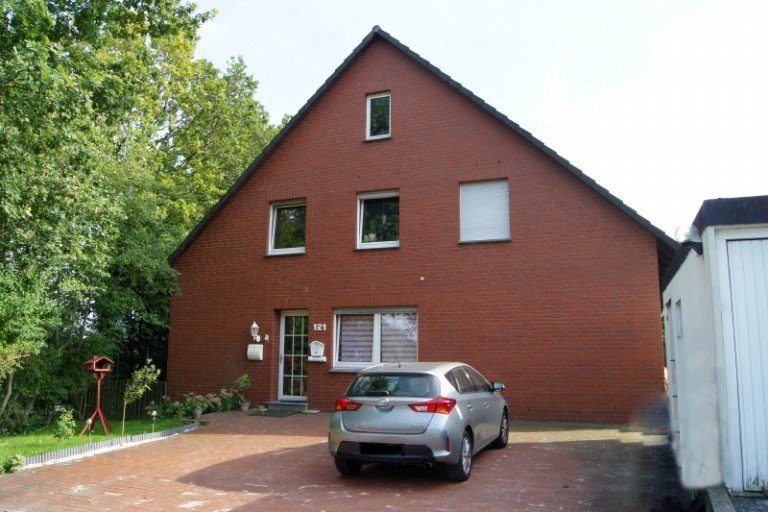 Hauseingang Vlotho Zweifamilienhaus ZFH auf gro�em Grundst�ck, auch als Kapitalanlage hervorragend geeignet