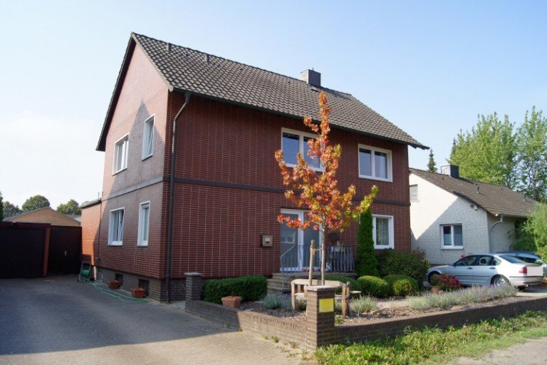 Stra�enansicht Minden Einfamilienhaus Modernisiertes EFH mit gro�em Garten, nahe der Innenstadt