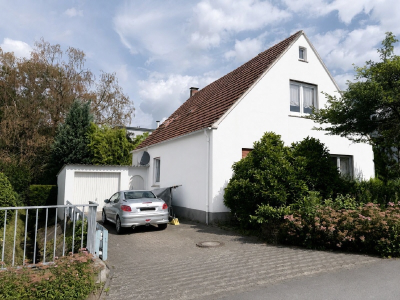 Ansicht mit Garage Einfamilienhaus B�nde