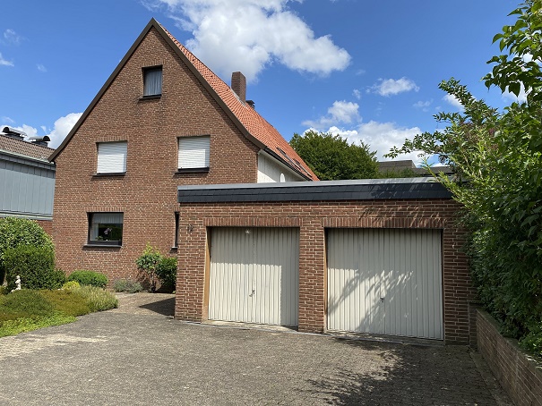 Frontansicht Bad Oeynhausen Zweifamilienhaus Idyllisch gelegenes ZFH