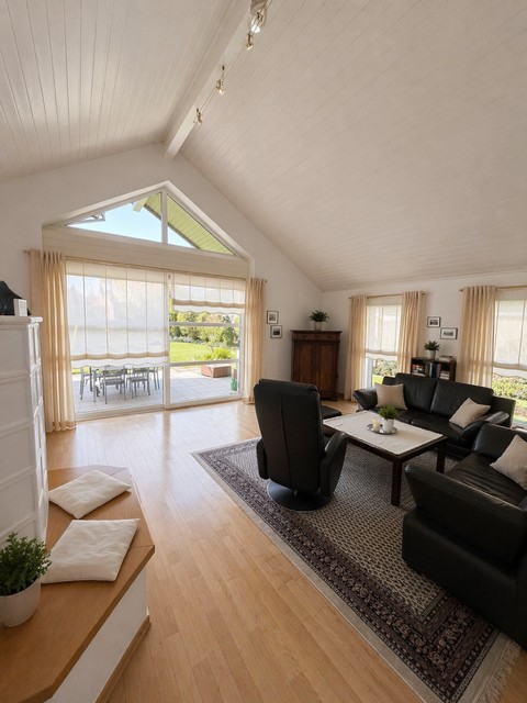 Blick auf die Terrasse vom Wohnzimmer Einfamilienhaus L�hne