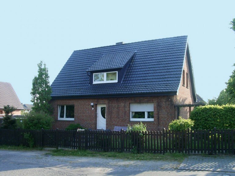 Frontansicht L�hne Einfamilienhaus Saniertes EFH / ZFH