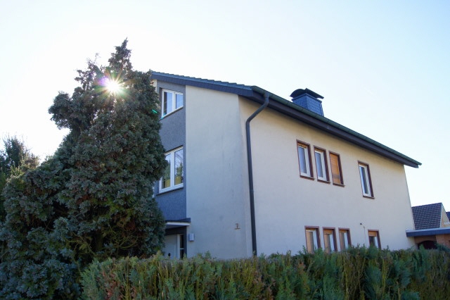 Frontansicht L�hne Zweifamilienhaus 3 Generationenhaus oder als Kapitalanlage geeignet