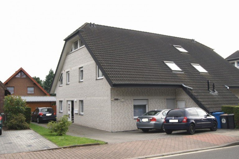 Frontansicht Bad Oeynhausen Etagenwohnung ETW mit besonderem Charme, 2 B�der und wundersch�ner Aussicht...