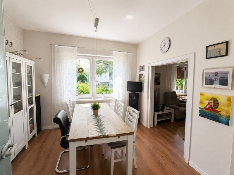 Esszimmer Einfamilienhaus B�nde