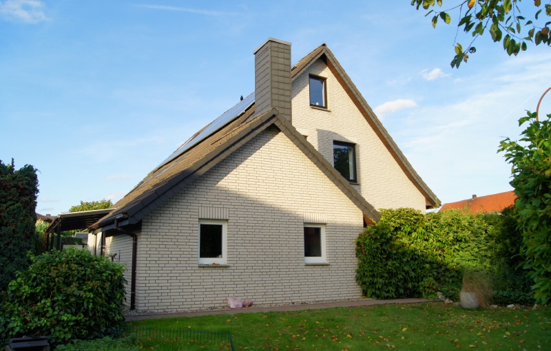 Gartenansicht Zweifamilienhaus L�hne