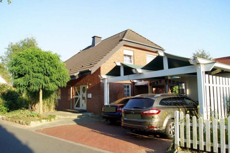 Frontansicht Kirchlengern Einfamilienhaus Exklusives Wohnparadies