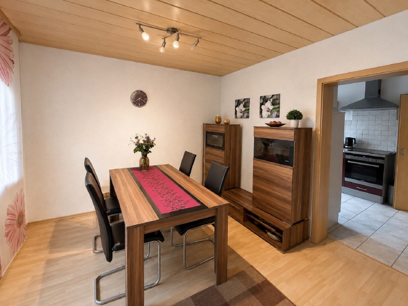 Esszimmer EG Mehrfamilienhaus L�hne