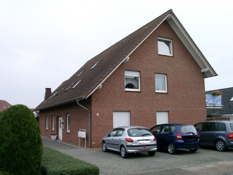 Frontansicht L�hne Mehrfamilienhaus Top Renditeobjekt! Attraktive, solide Wohnanlage wundersch�n gelegen!